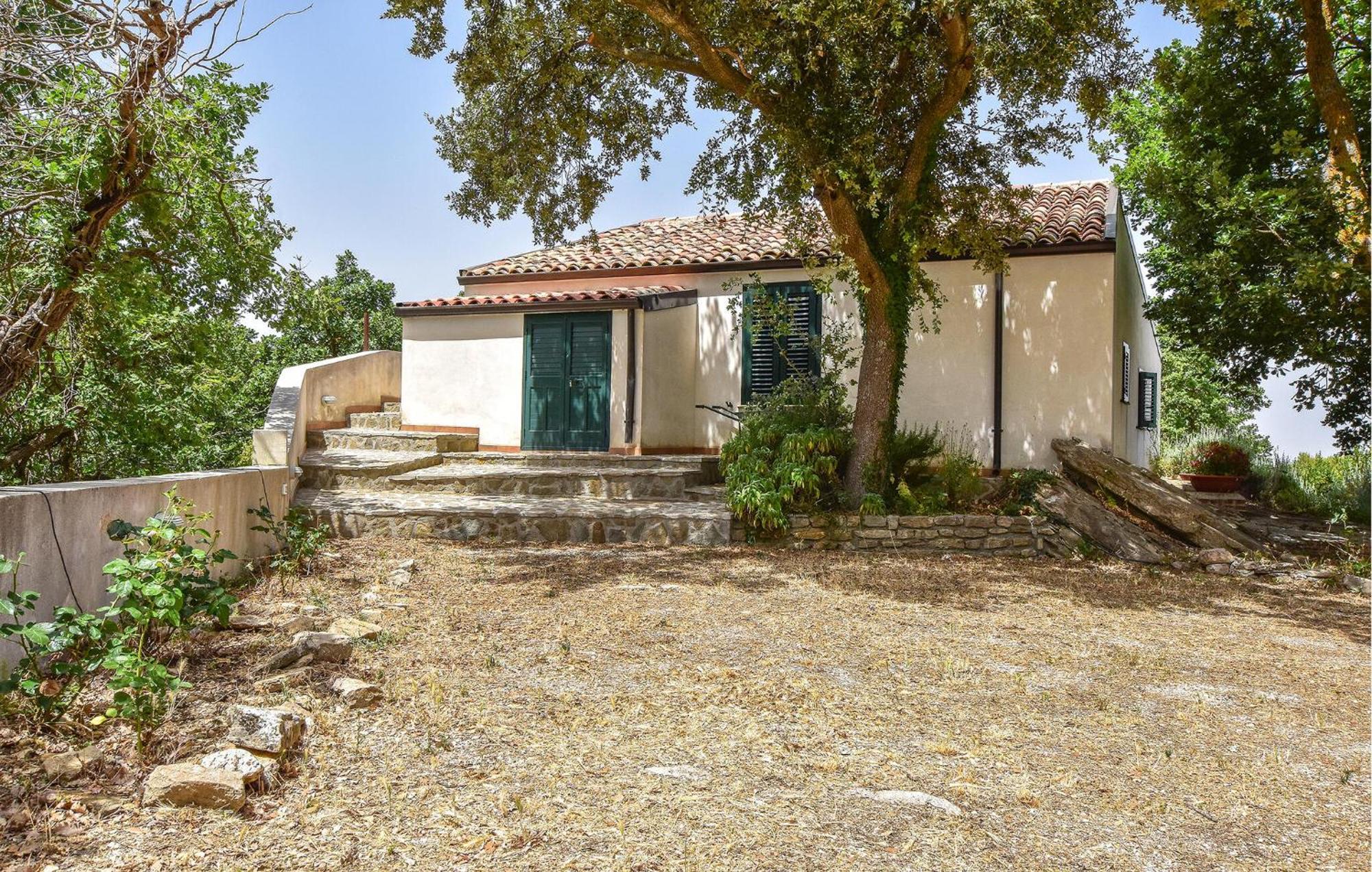 Holiday home Pet Friendly In With Wifi